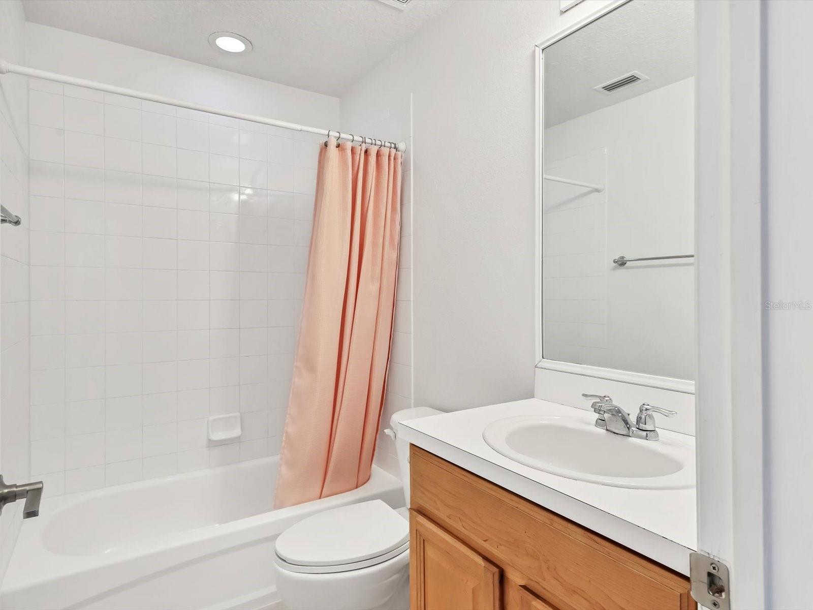 THE TWNHMS AT LIGHTHOUSE COVE II - Residential Lease