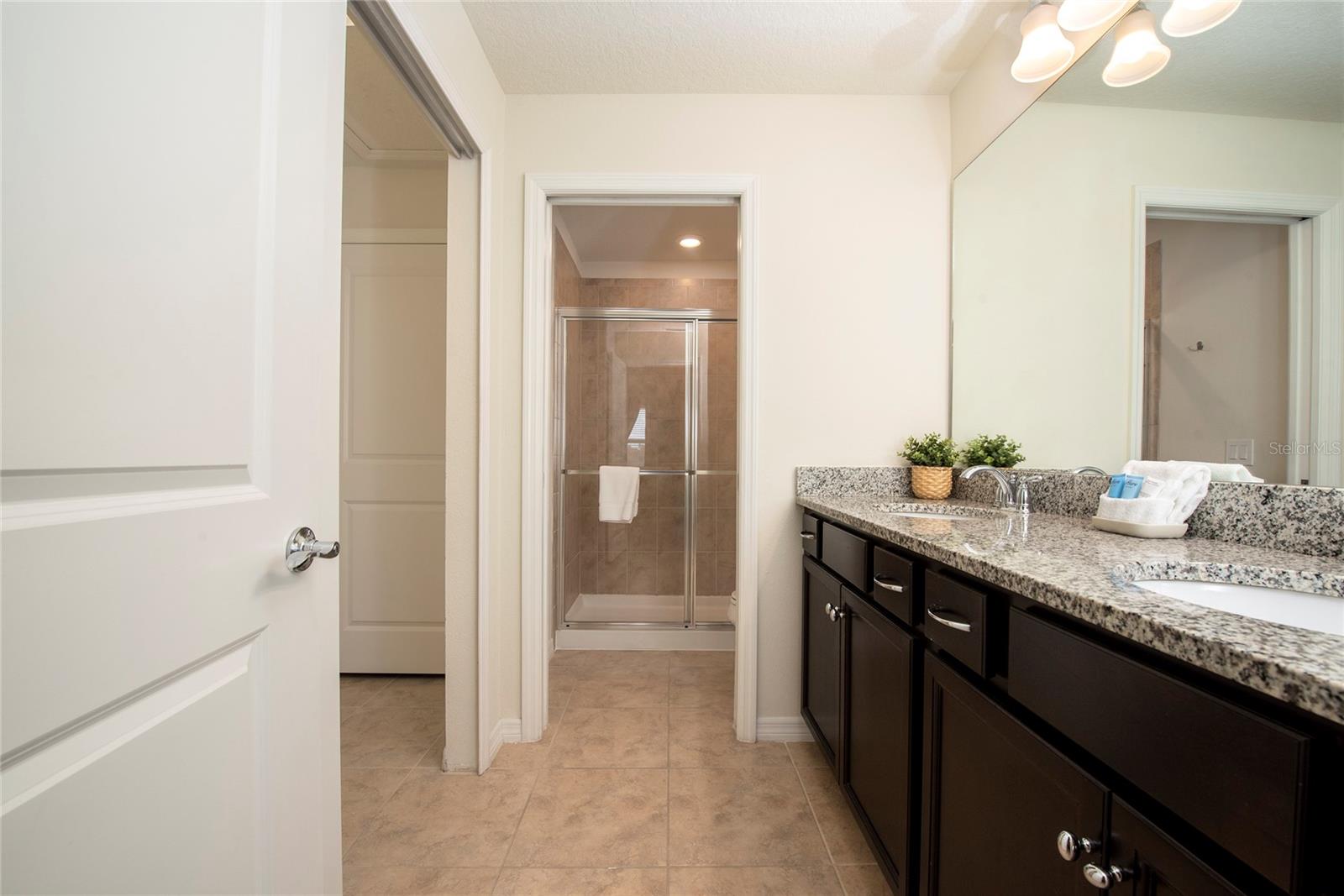 OAKMONT TWNHMS PH 2R - Residential