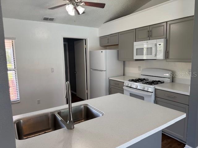 FOX RIDGE - Residential