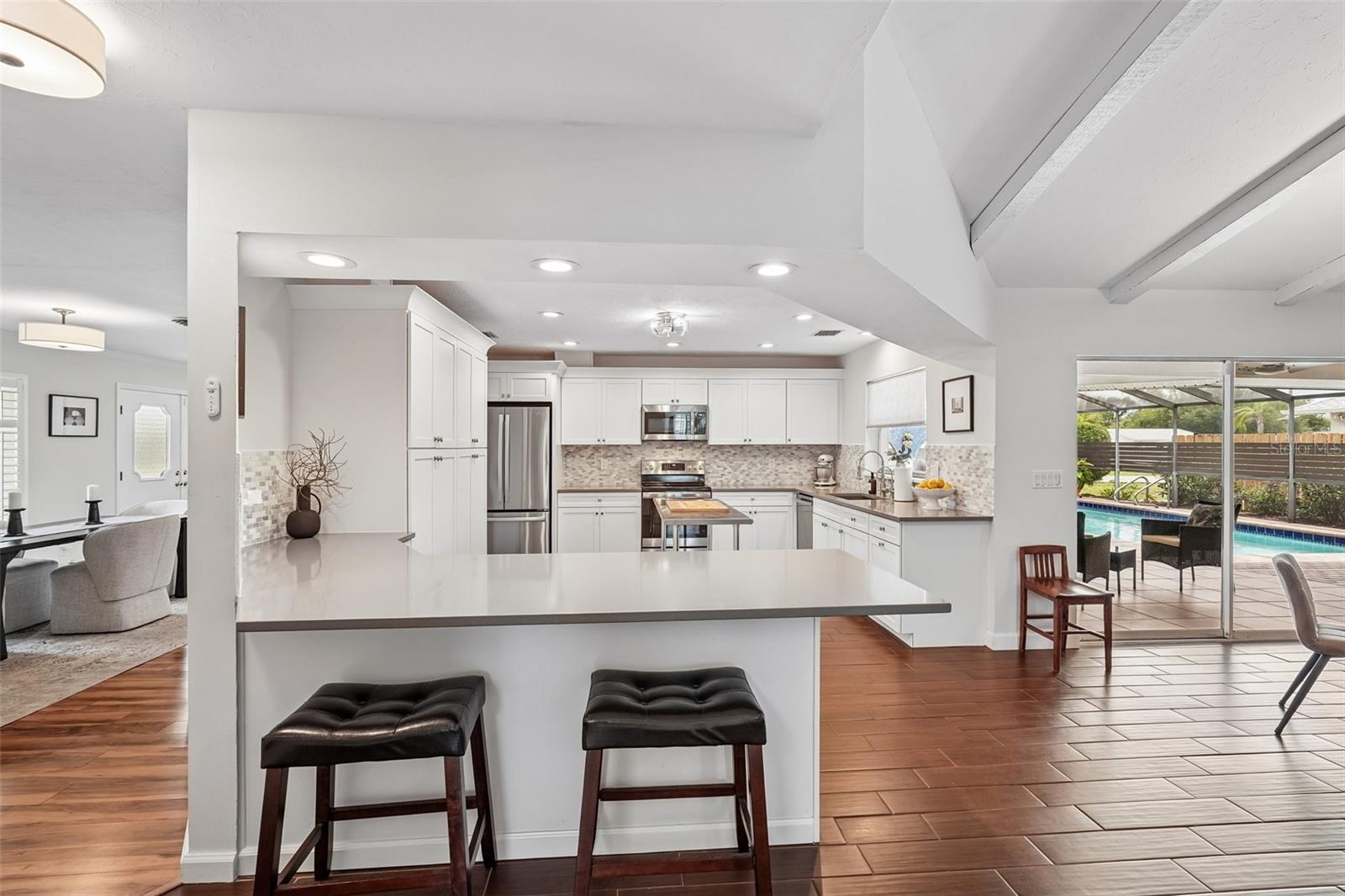SOUTH VENICE - Residential