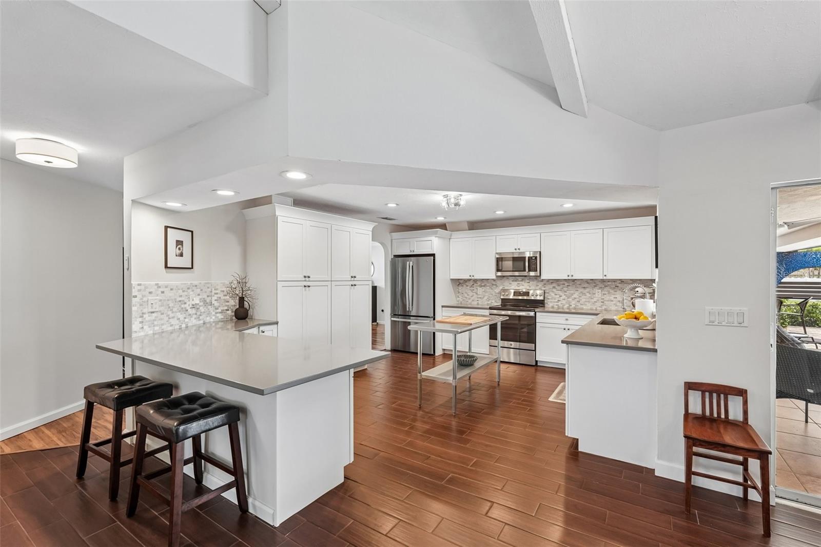 SOUTH VENICE - Residential