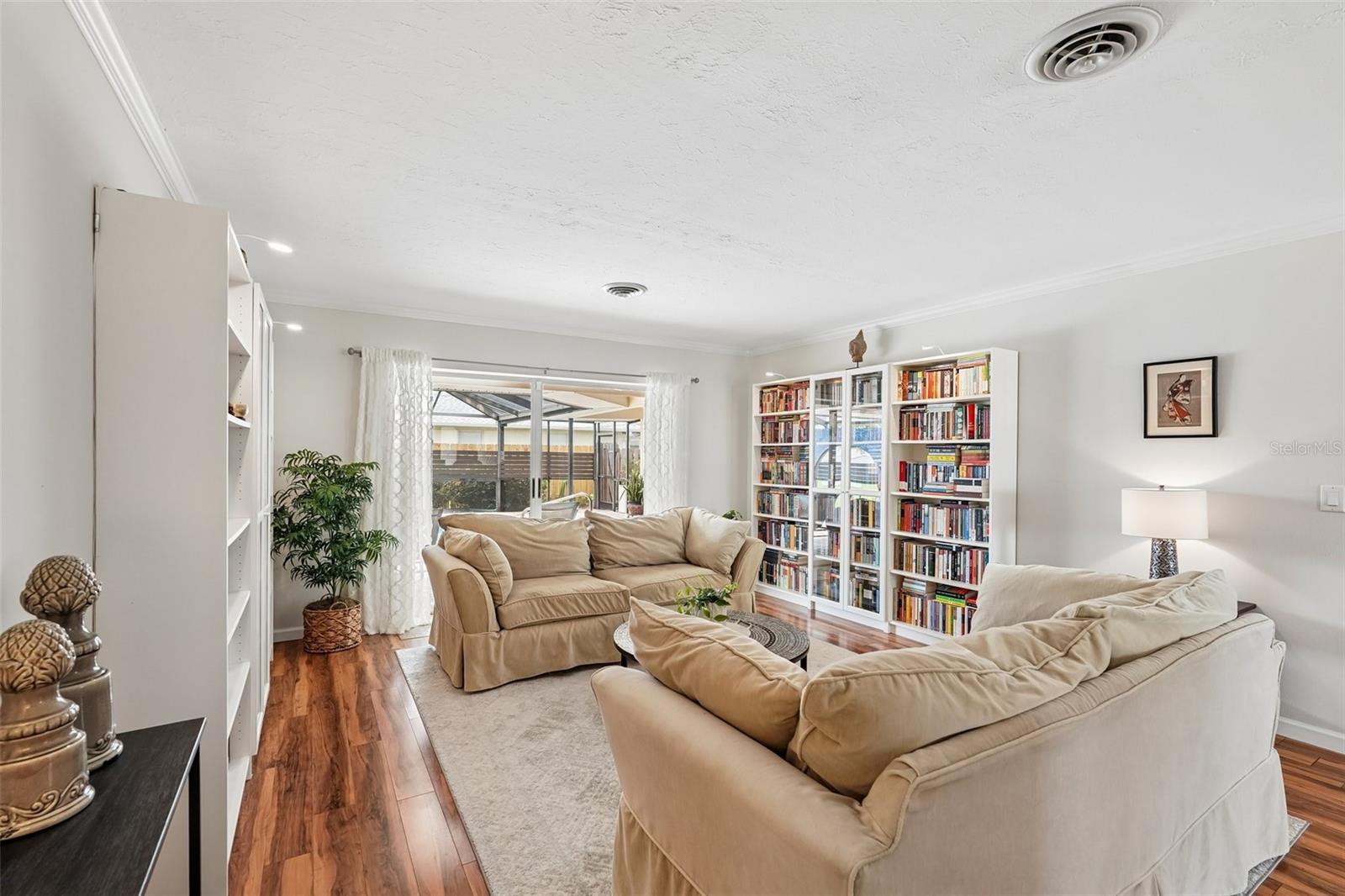 SOUTH VENICE - Residential
