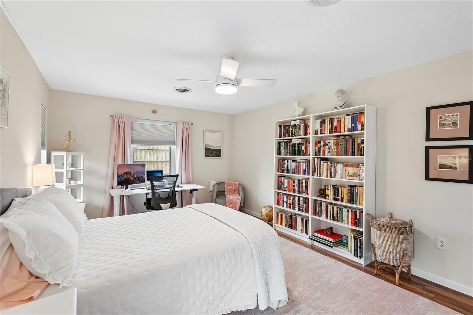 SOUTH VENICE - Residential