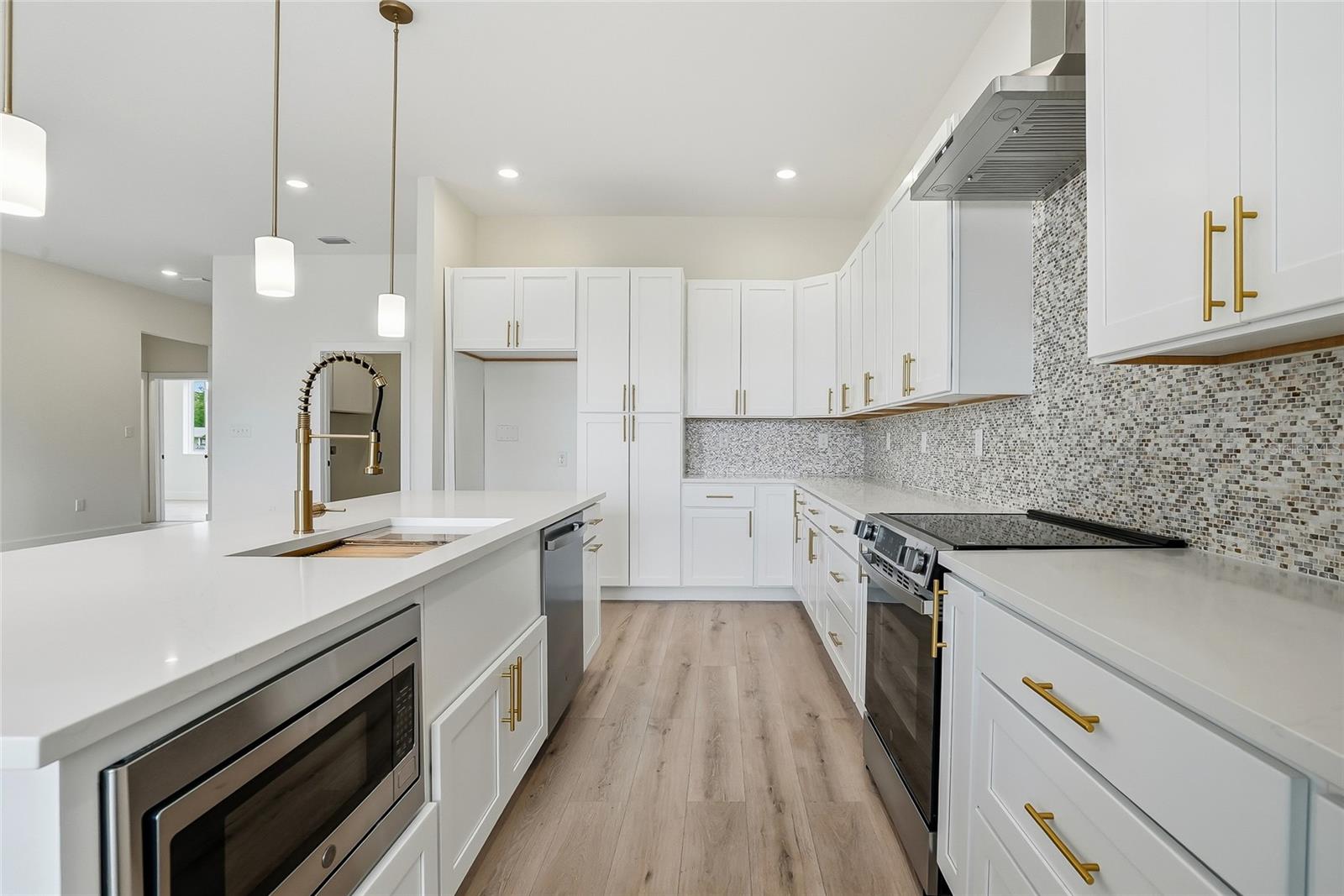 SPRING HILL - Residential