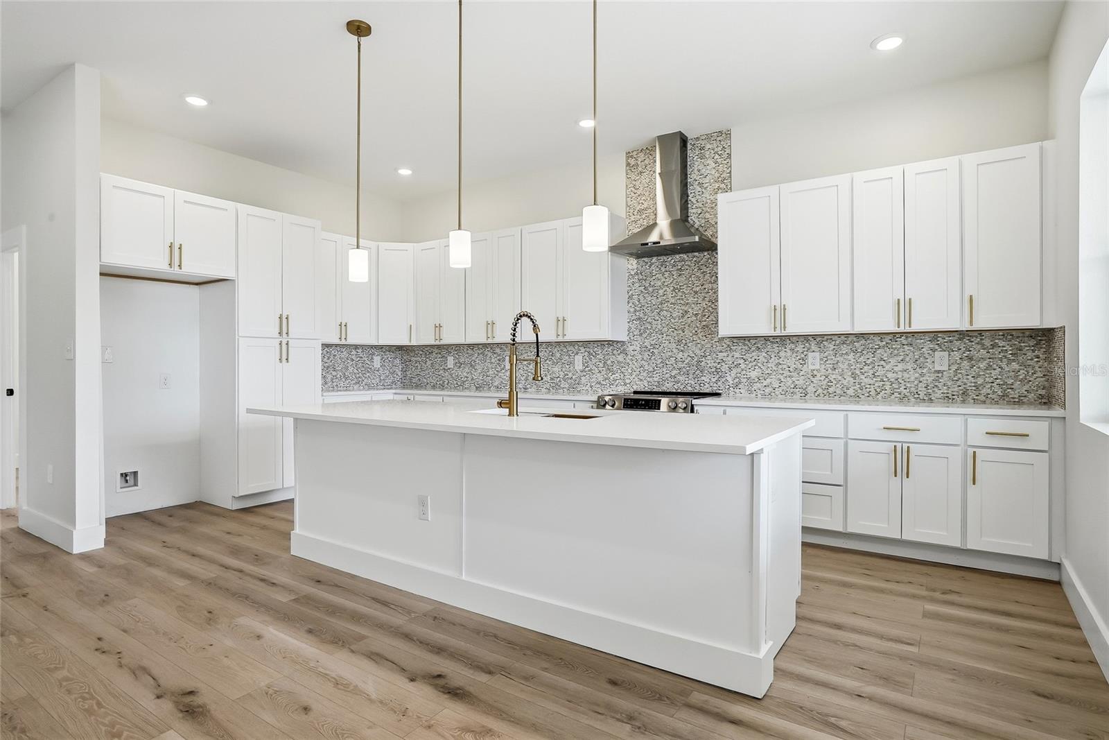 SPRING HILL - Residential