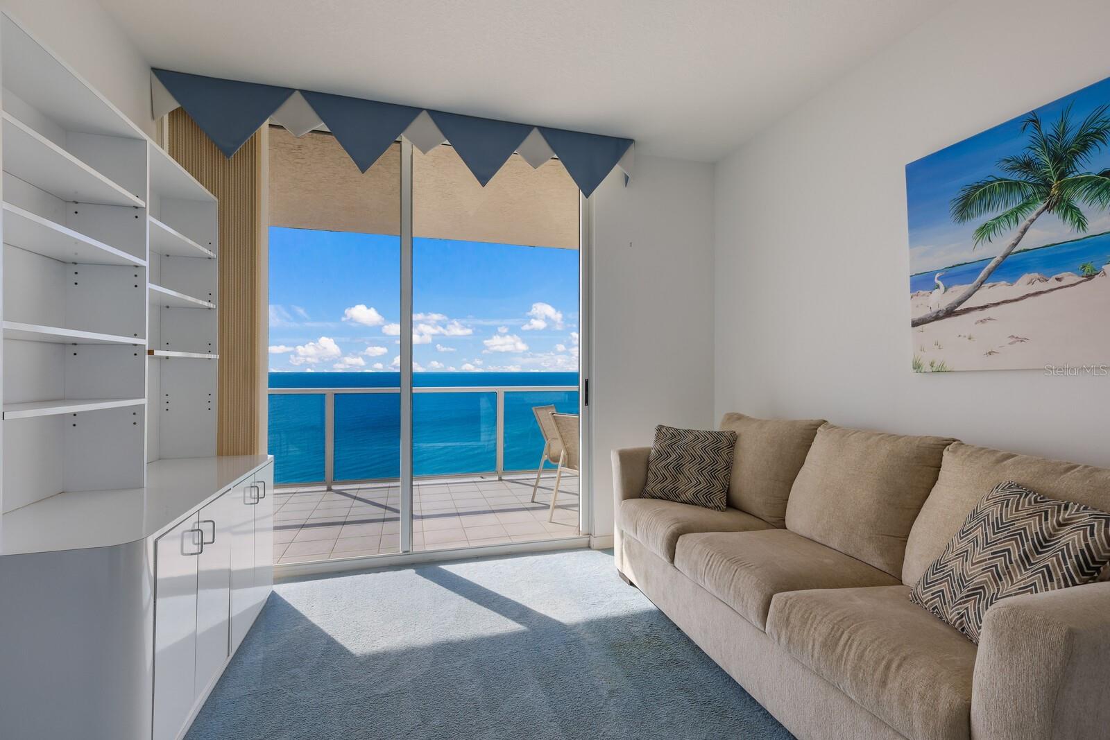 L ELEGANCE ON LIDO BEACH - Residential