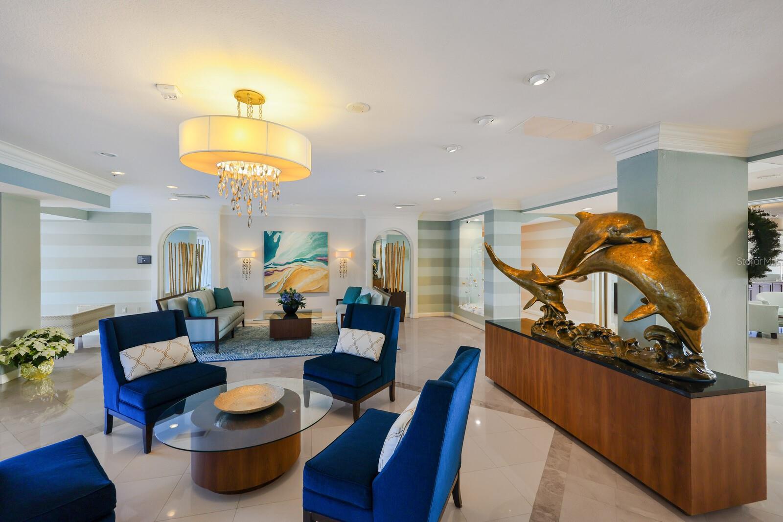 L ELEGANCE ON LIDO BEACH - Residential