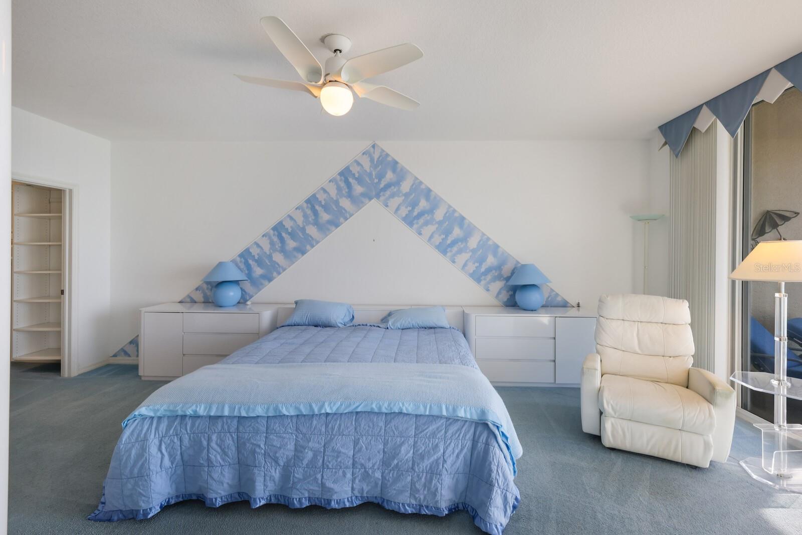 L ELEGANCE ON LIDO BEACH - Residential