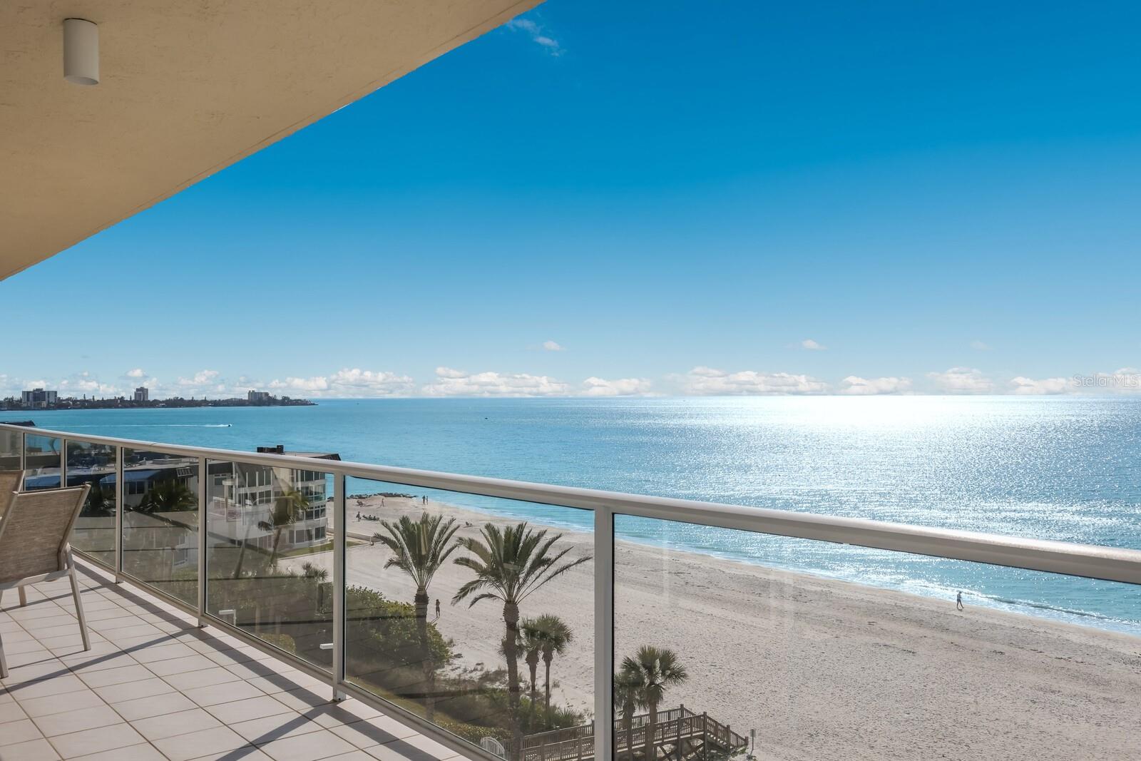 L ELEGANCE ON LIDO BEACH - Residential