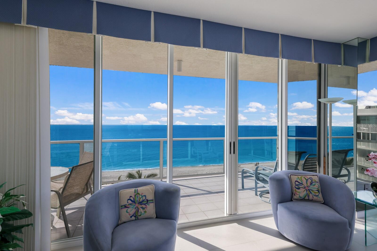 L ELEGANCE ON LIDO BEACH - Residential