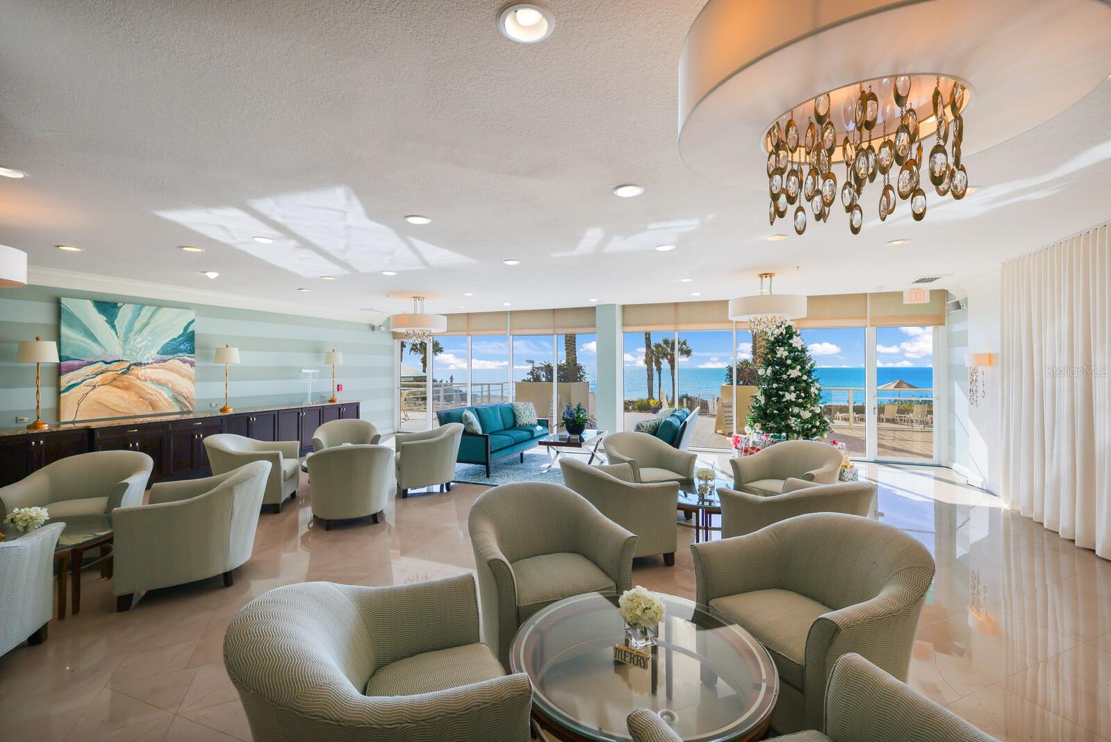 L ELEGANCE ON LIDO BEACH - Residential