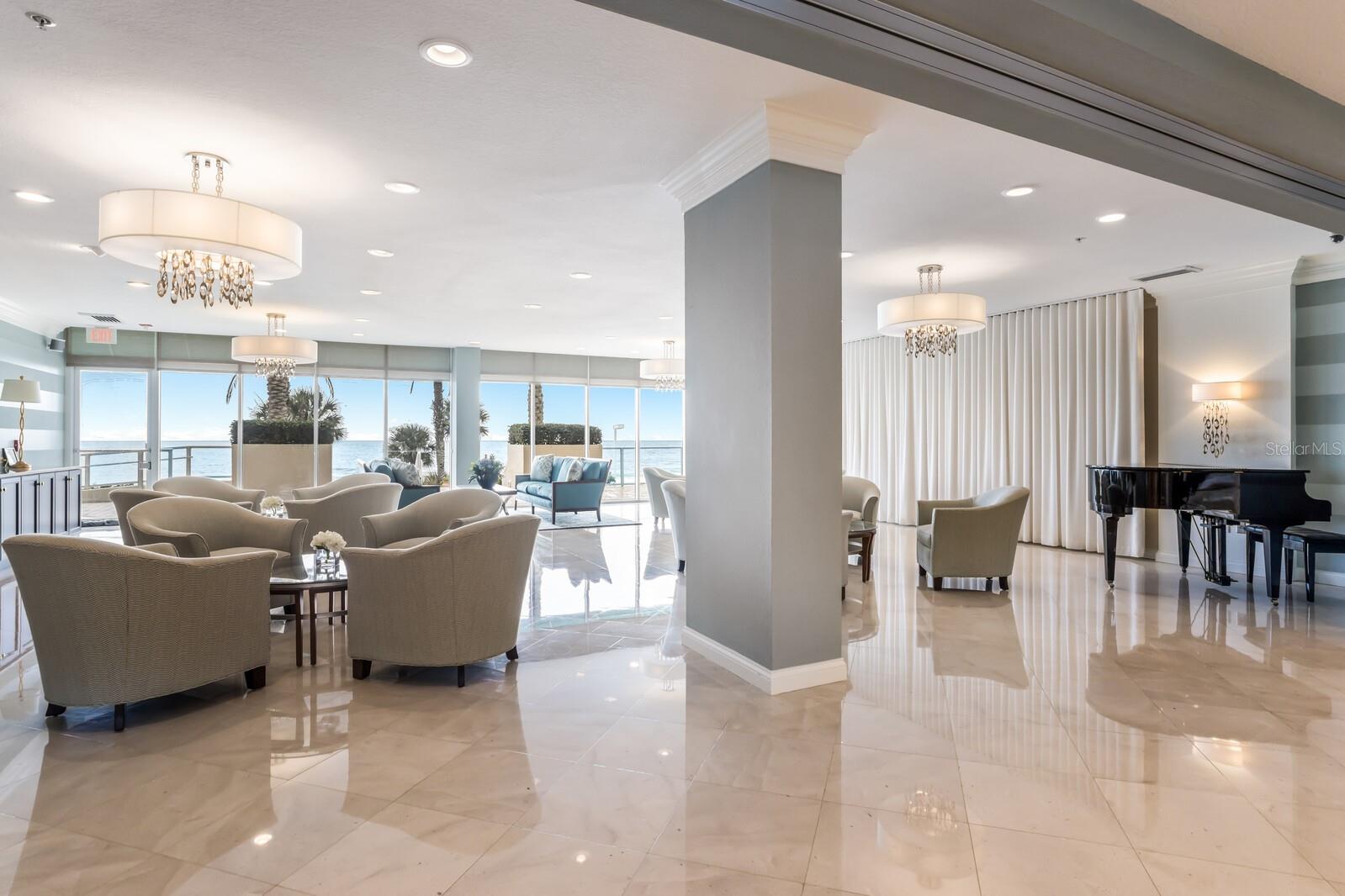 L ELEGANCE ON LIDO BEACH - Residential