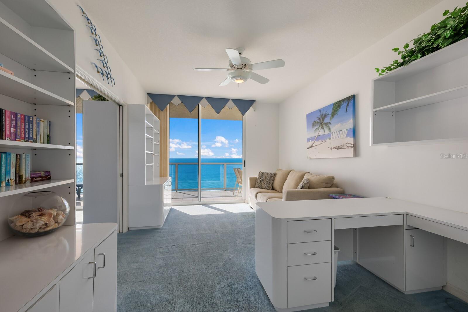 L ELEGANCE ON LIDO BEACH - Residential