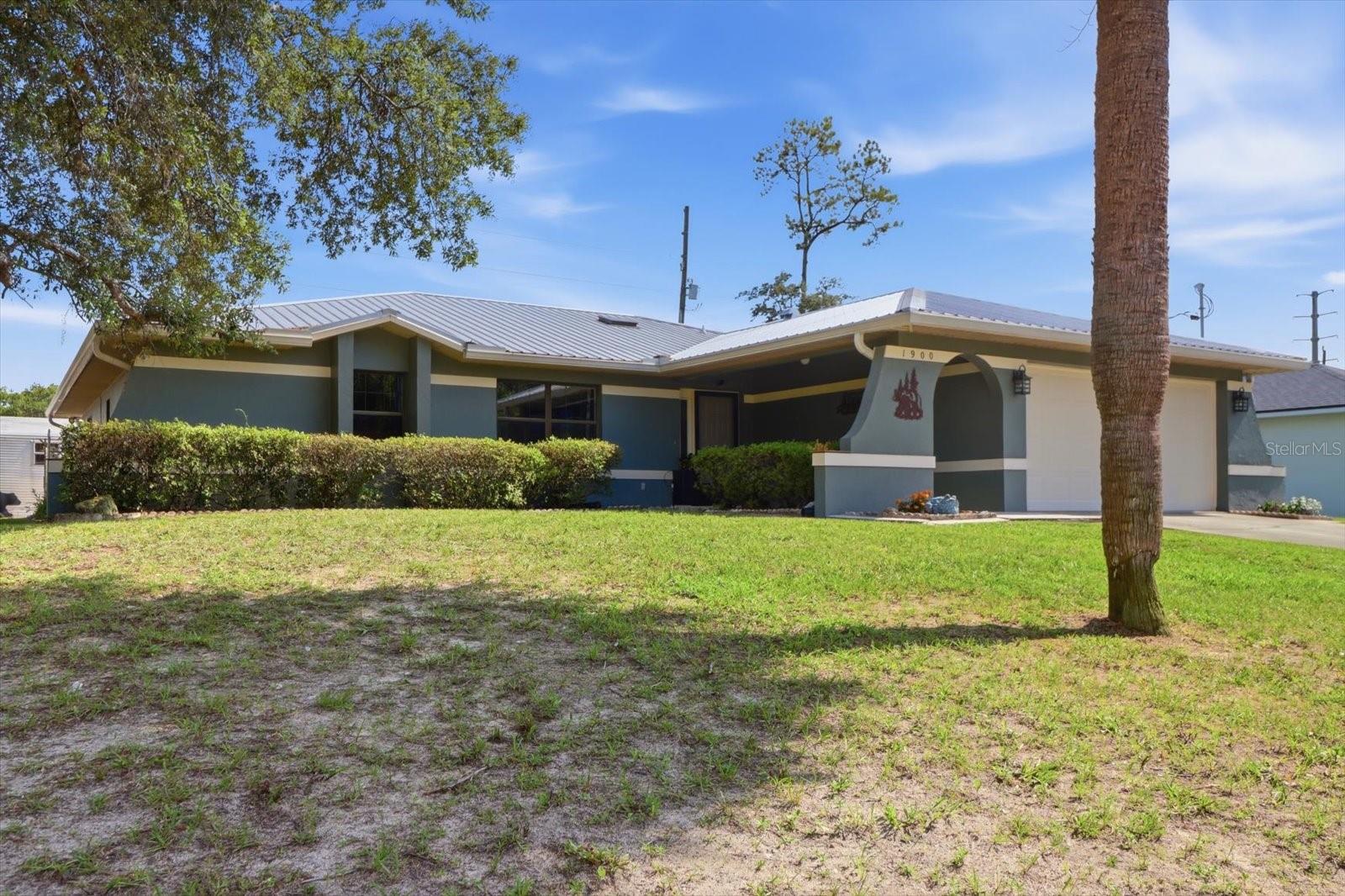 1900 W ALHAMBRA DRIVE