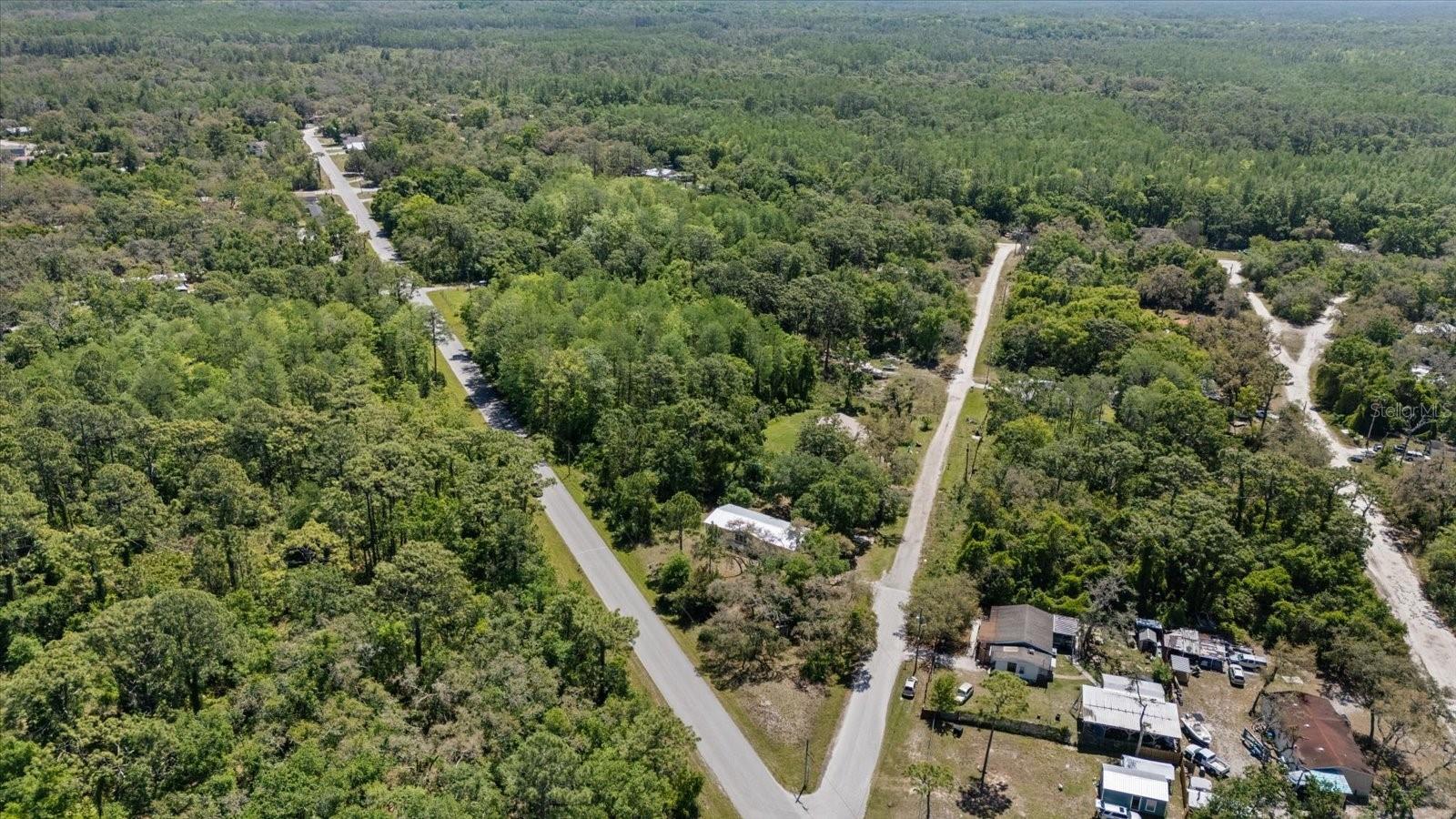 MOON LAKE ESTATES - Land