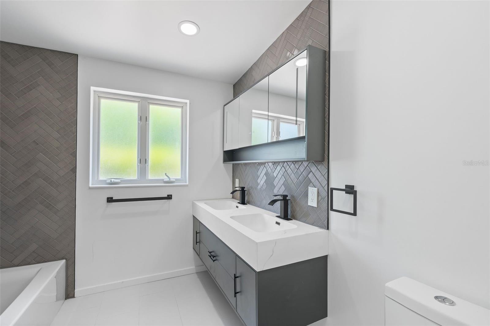KEY ROYALE 1ST ADD - Residential