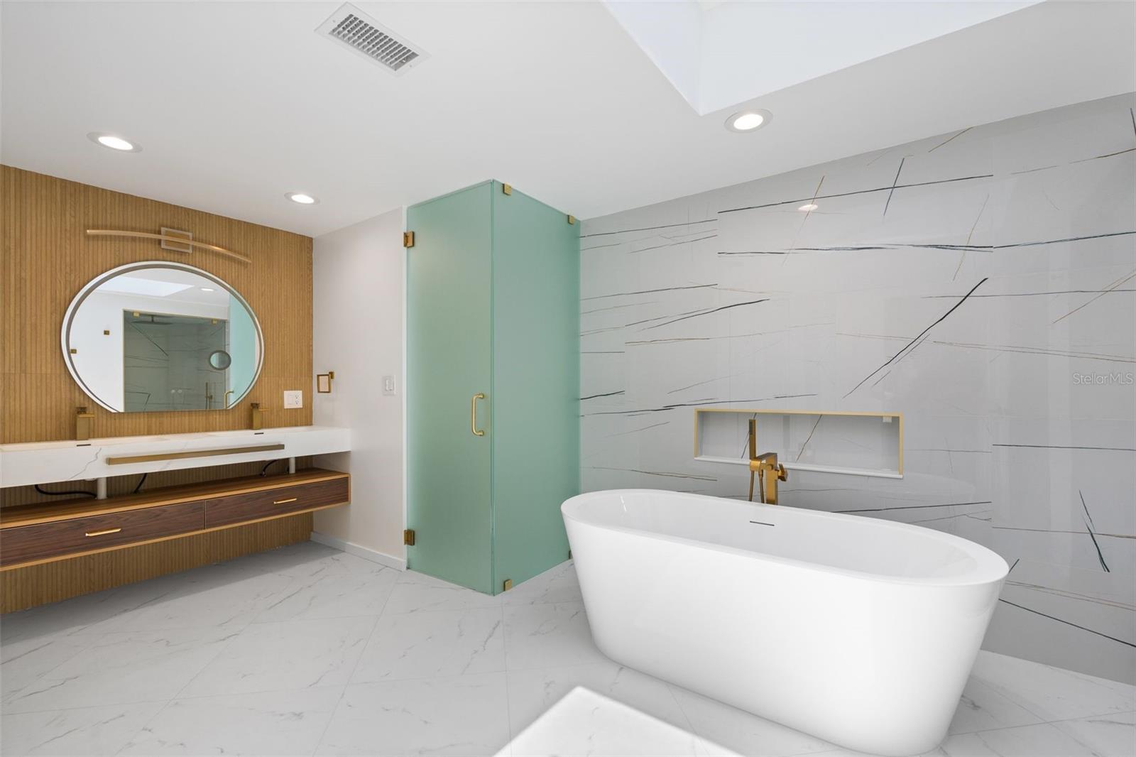 KEY ROYALE 1ST ADD - Residential