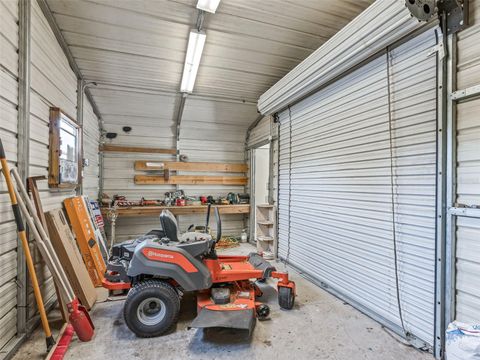 Tiny photo for 10487 SE Highway 42, Summerfield, FL 34491 (MLS # G5106449)