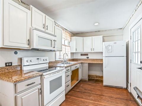 Tiny photo for 10487 SE Highway 42, Summerfield, FL 34491 (MLS # G5106449)