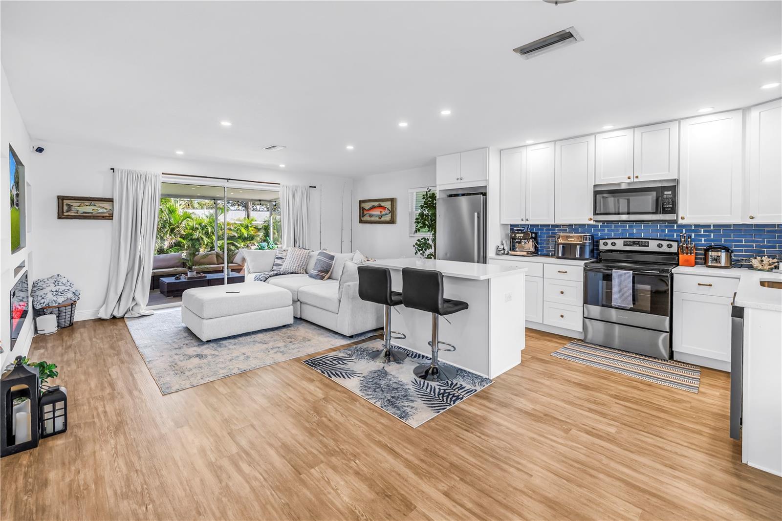 8001 RIDGE ROAD