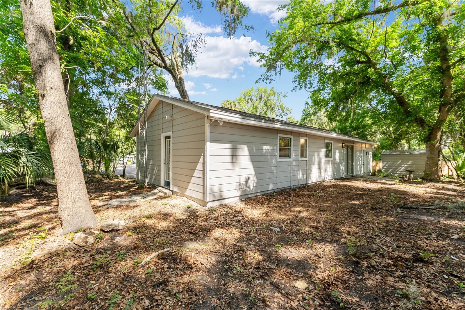 OAKS OF KANAPAHA - Residential