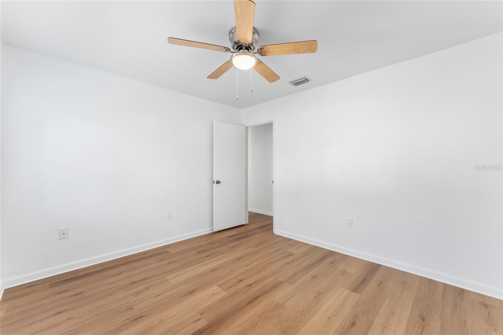 OAKS OF KANAPAHA - Residential