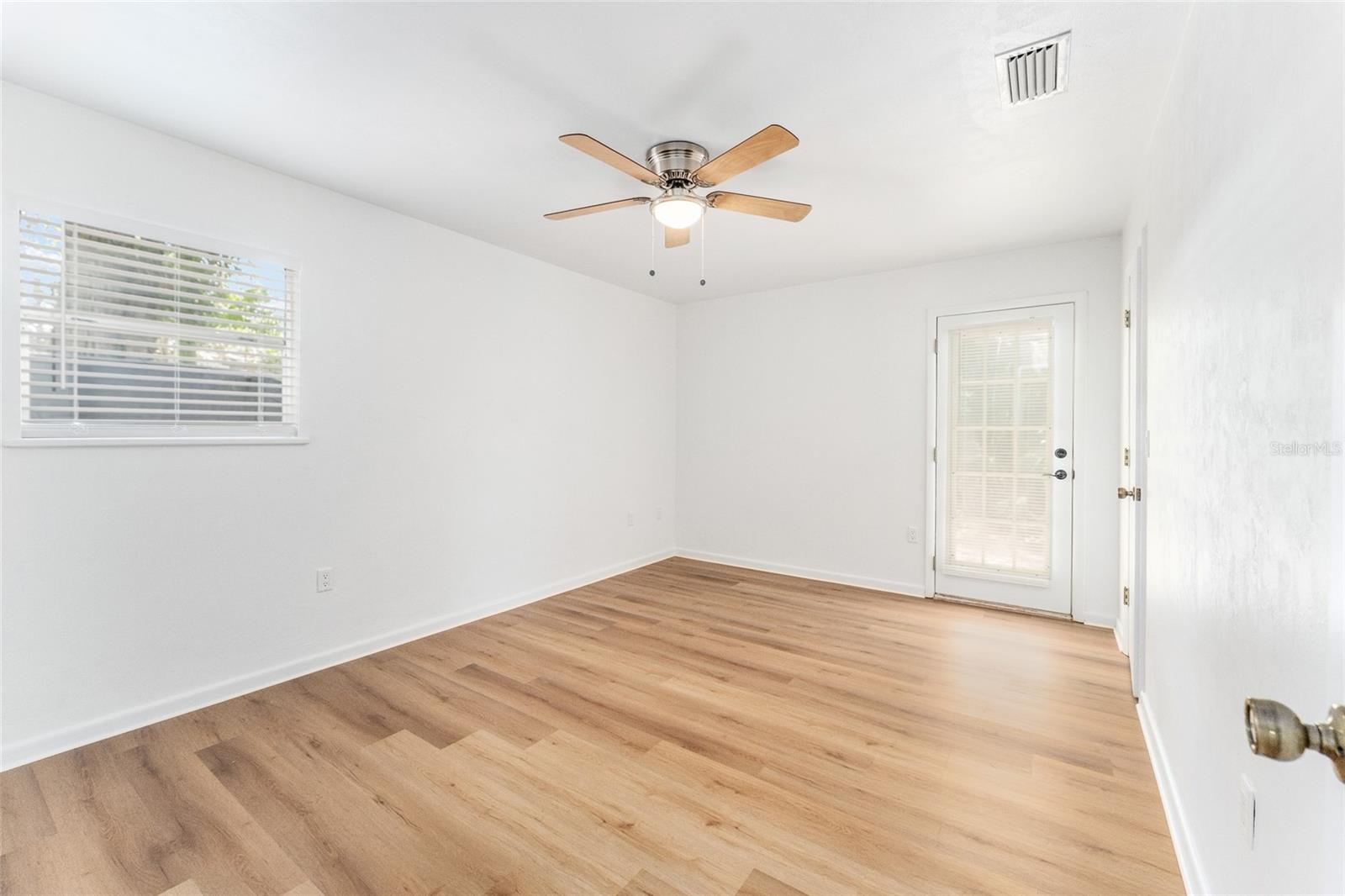 OAKS OF KANAPAHA - Residential