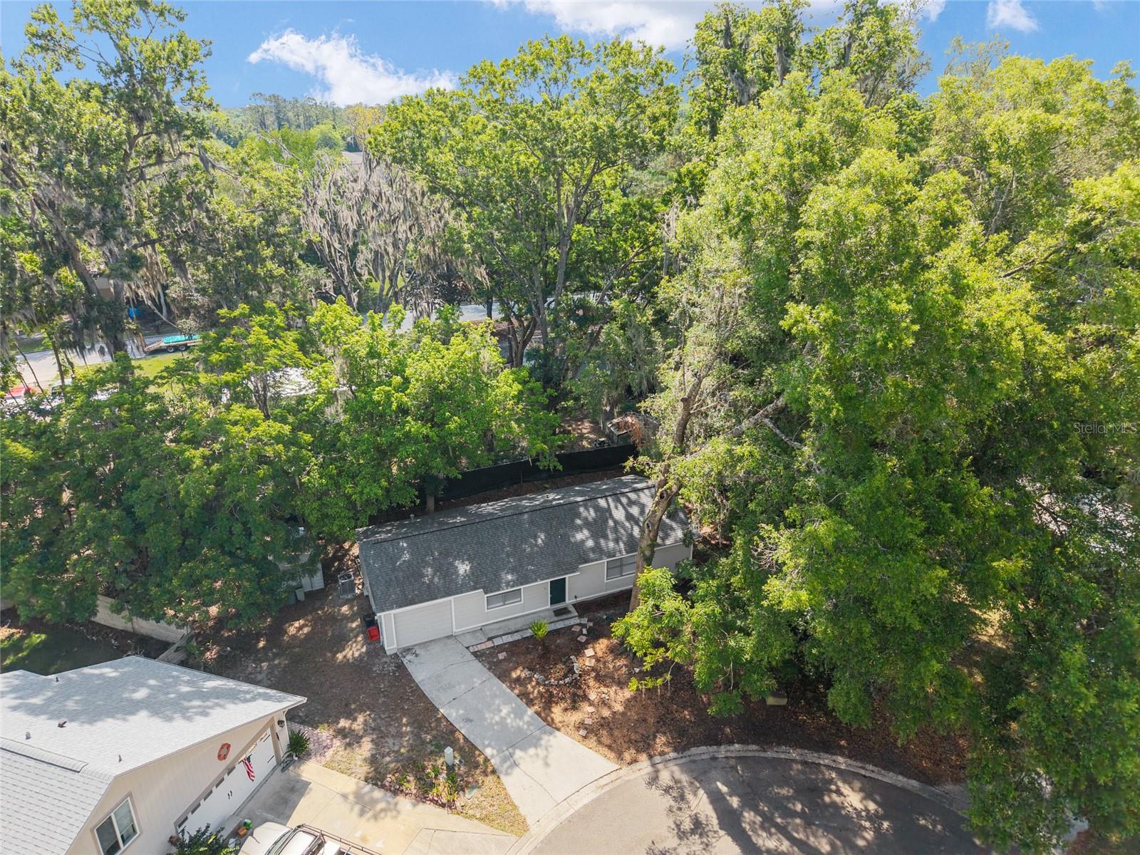 OAKS OF KANAPAHA - Residential