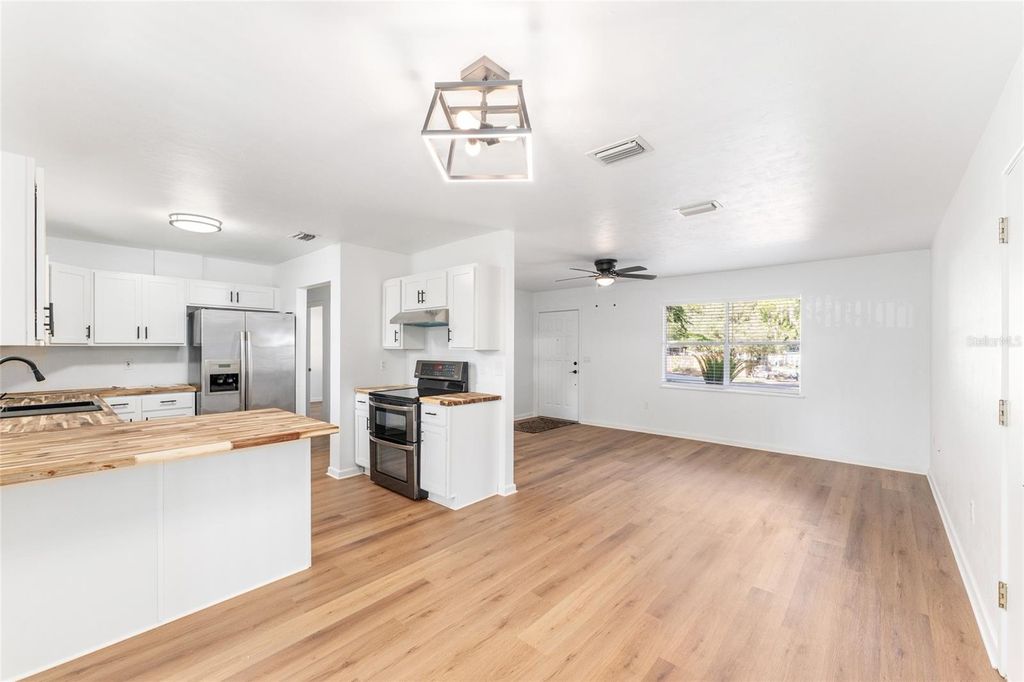 Photo of 5701 SW 47th Place, Gainesville, FL 32608 (MLS # GC540340)