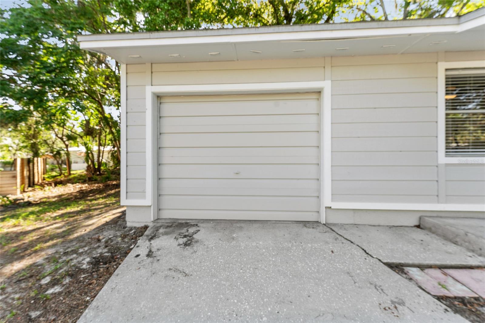 OAKS OF KANAPAHA - Residential