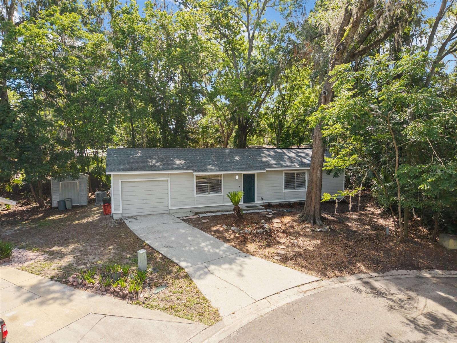 OAKS OF KANAPAHA - Residential