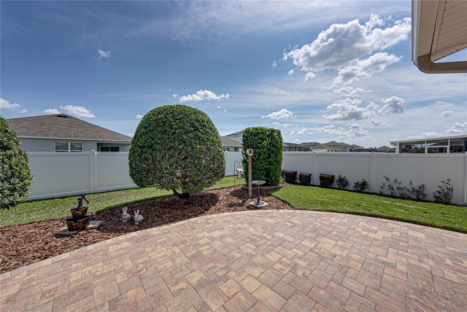 WALDEN POINTE - Residential