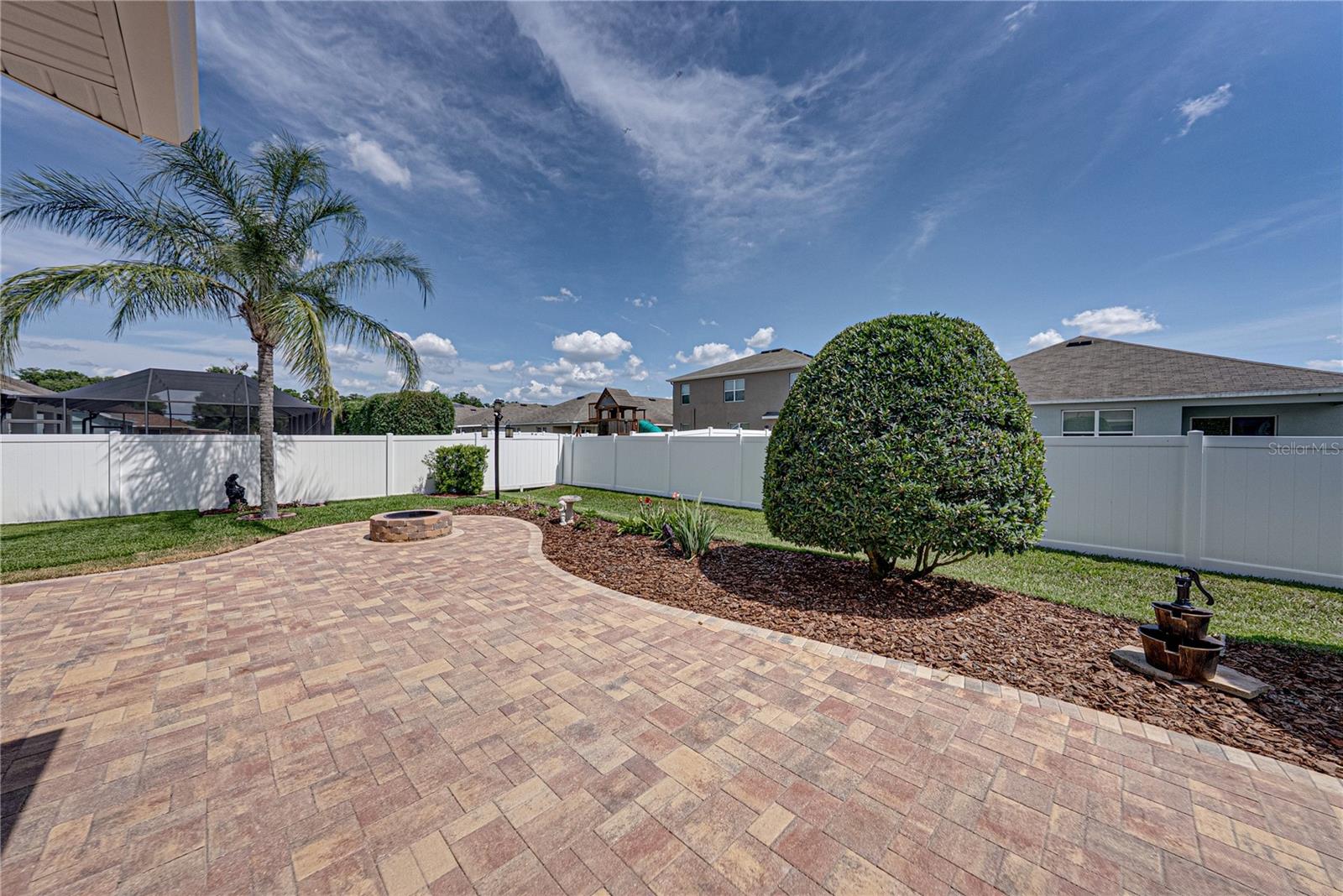 WALDEN POINTE - Residential