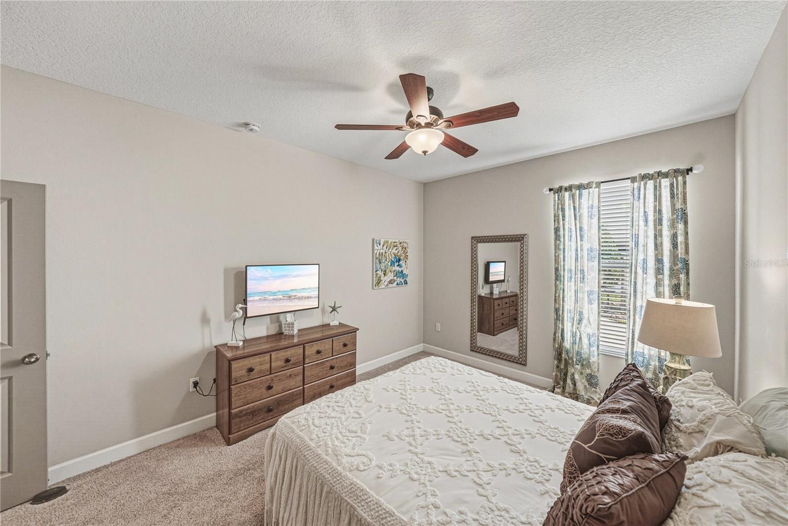 WALDEN POINTE - Residential