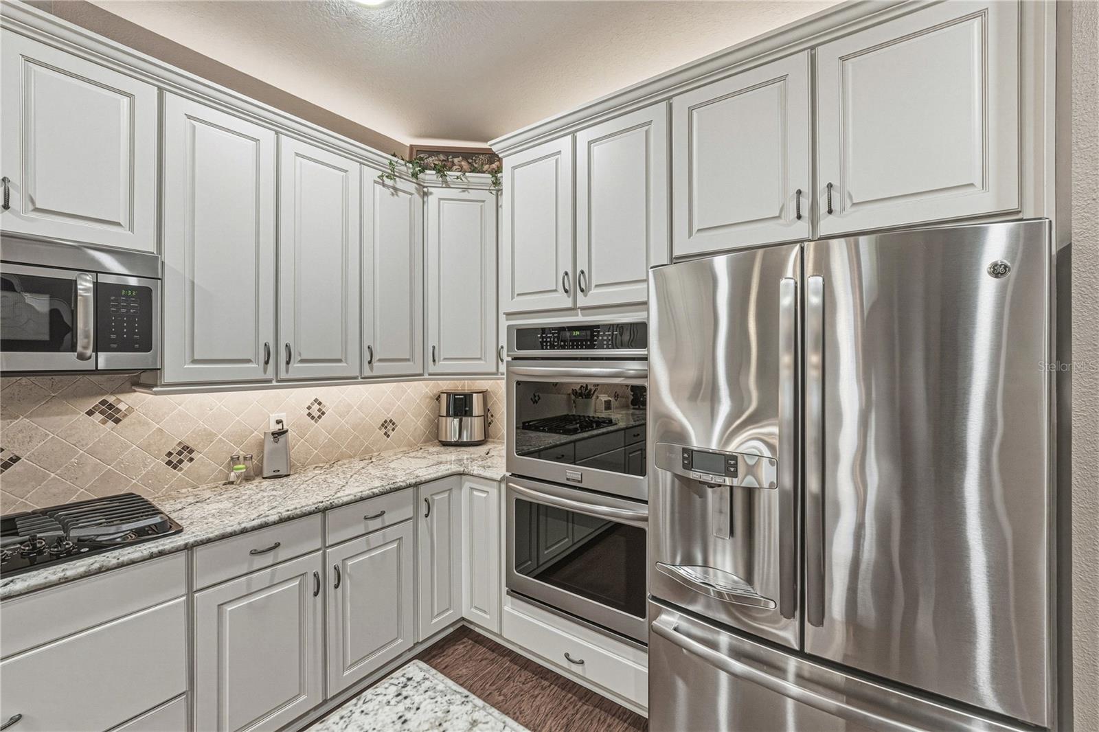 WALDEN POINTE - Residential