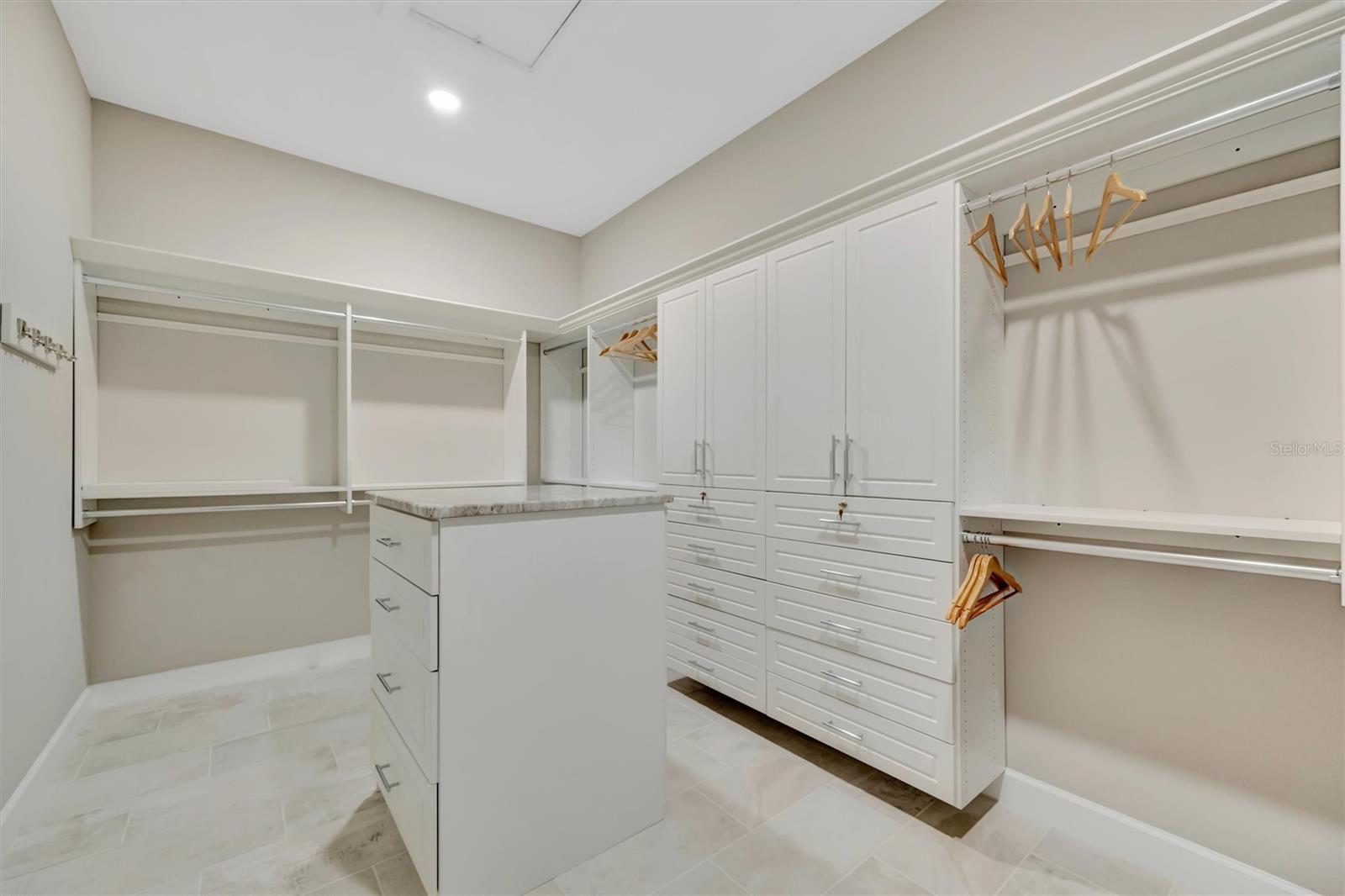 ESPLANADE NORTH AT ARTISAN LAKES SUBPH I - Residential