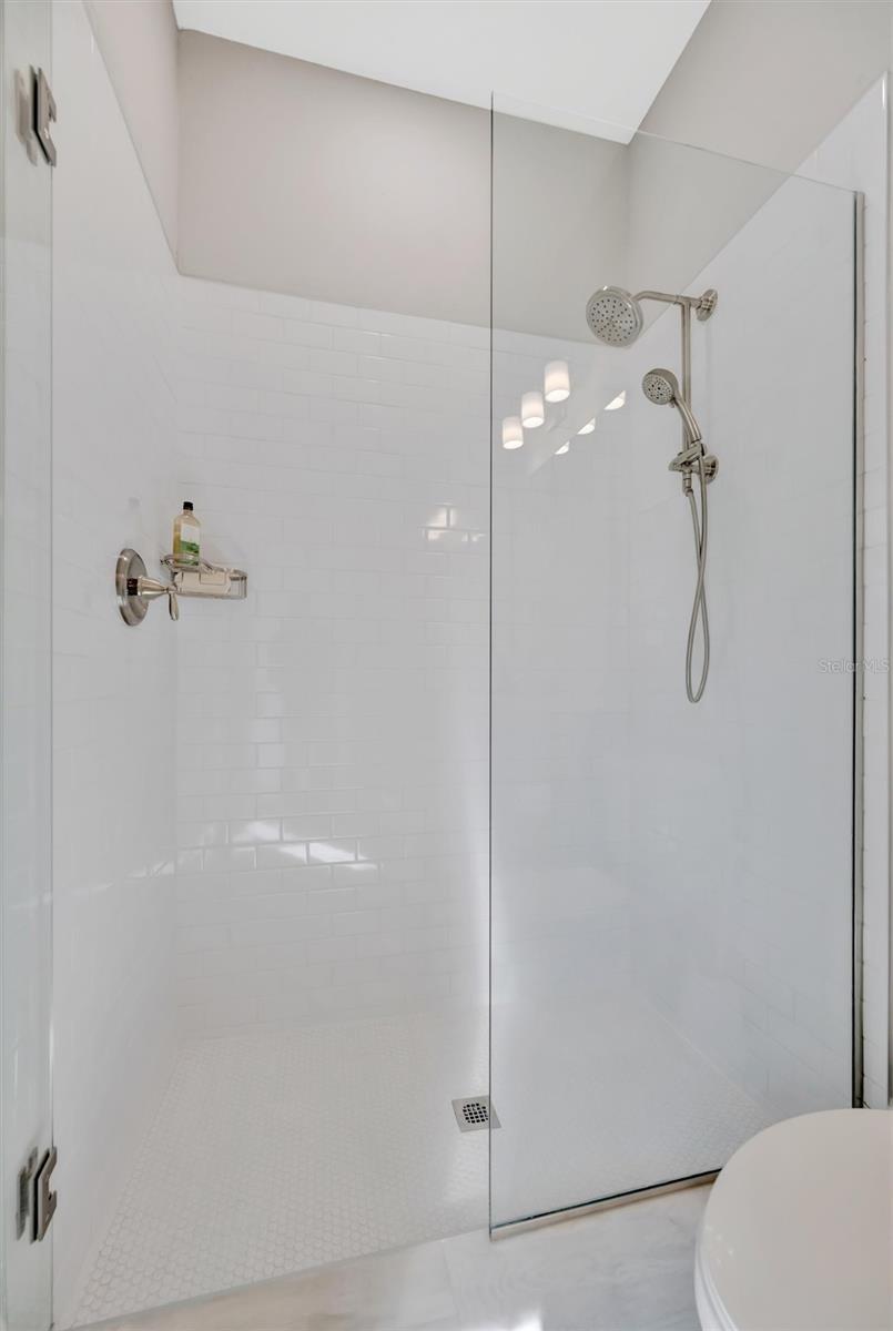 ESPLANADE NORTH AT ARTISAN LAKES SUBPH I - Residential