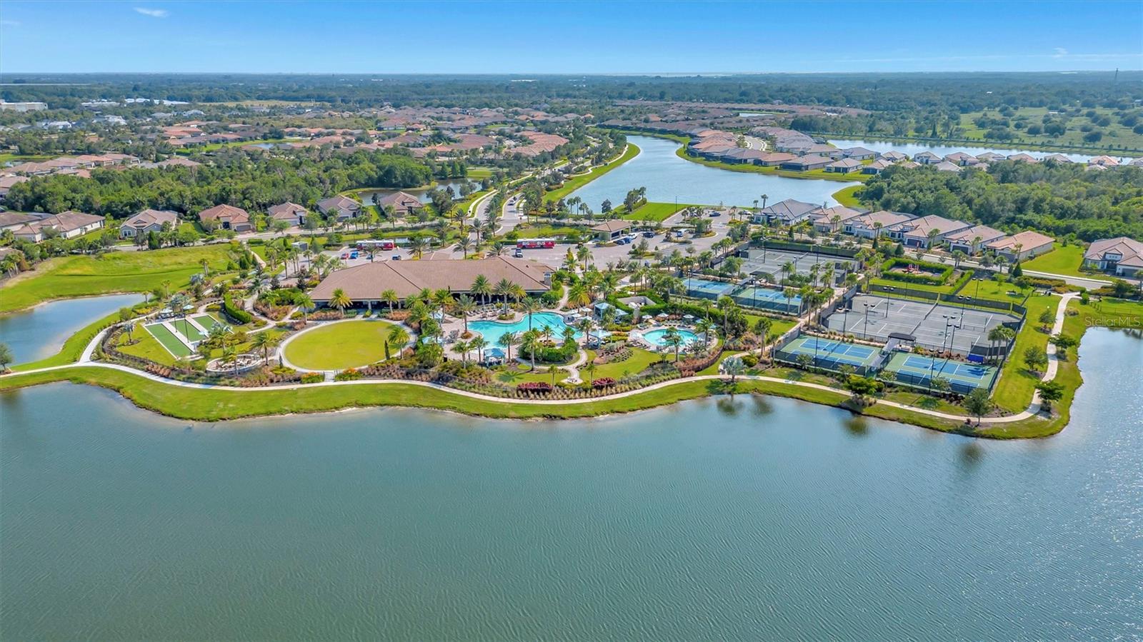 ESPLANADE NORTH AT ARTISAN LAKES SUBPH I - Residential