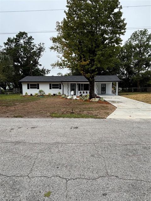 Photo of 2818 NE 25th Court, Ocala, FL 34470 (MLS # OM711860)