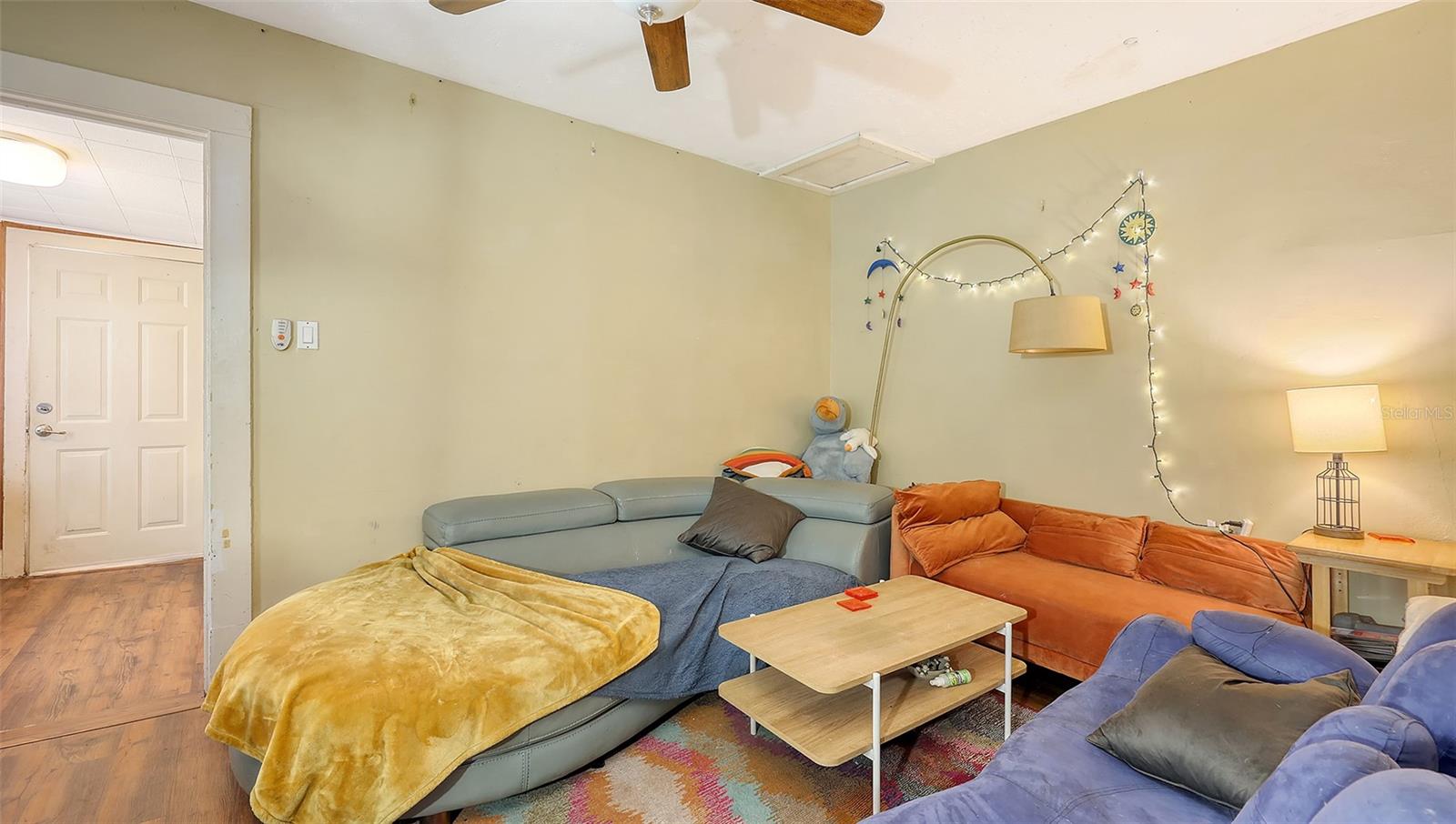 PALM GROVE - Residential