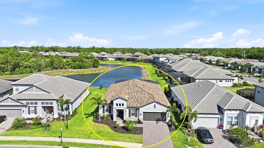 Photo of 19857 Montenero Way, Venice, FL 34293 (MLS # D6146804)