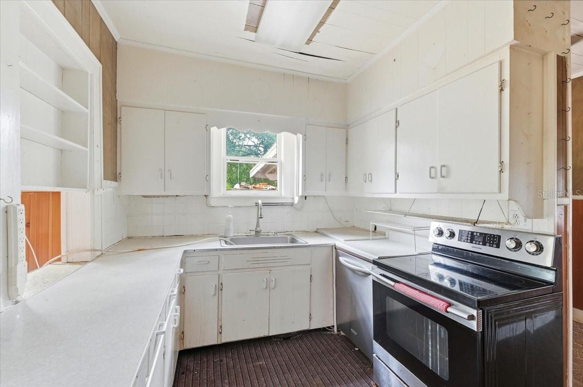 LENA VISTA SUB - Residential