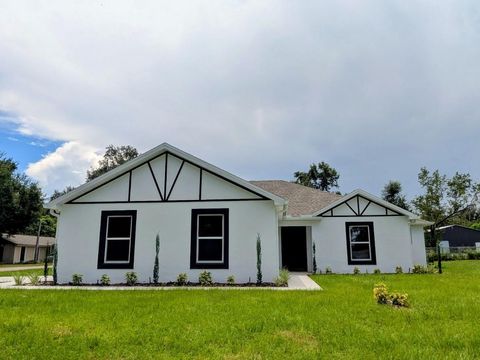 Photo of 829 Clermont Avenue N, Fort Meade, FL 33841 (MLS # L4955467)