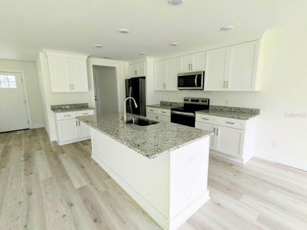 Photo of 829 Clermont Avenue N, Fort Meade, FL 33841 (MLS # L4955467)