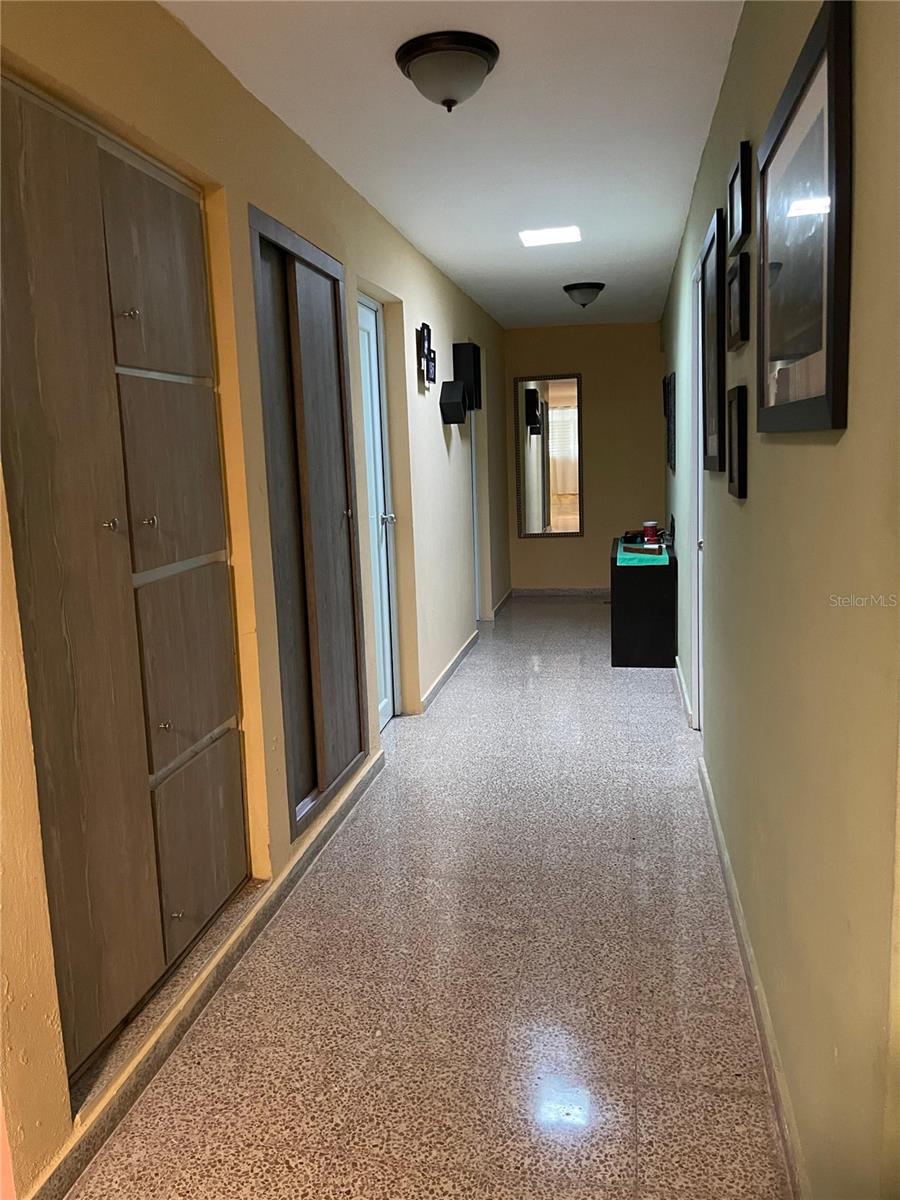 URB ATENAS - Residential Income