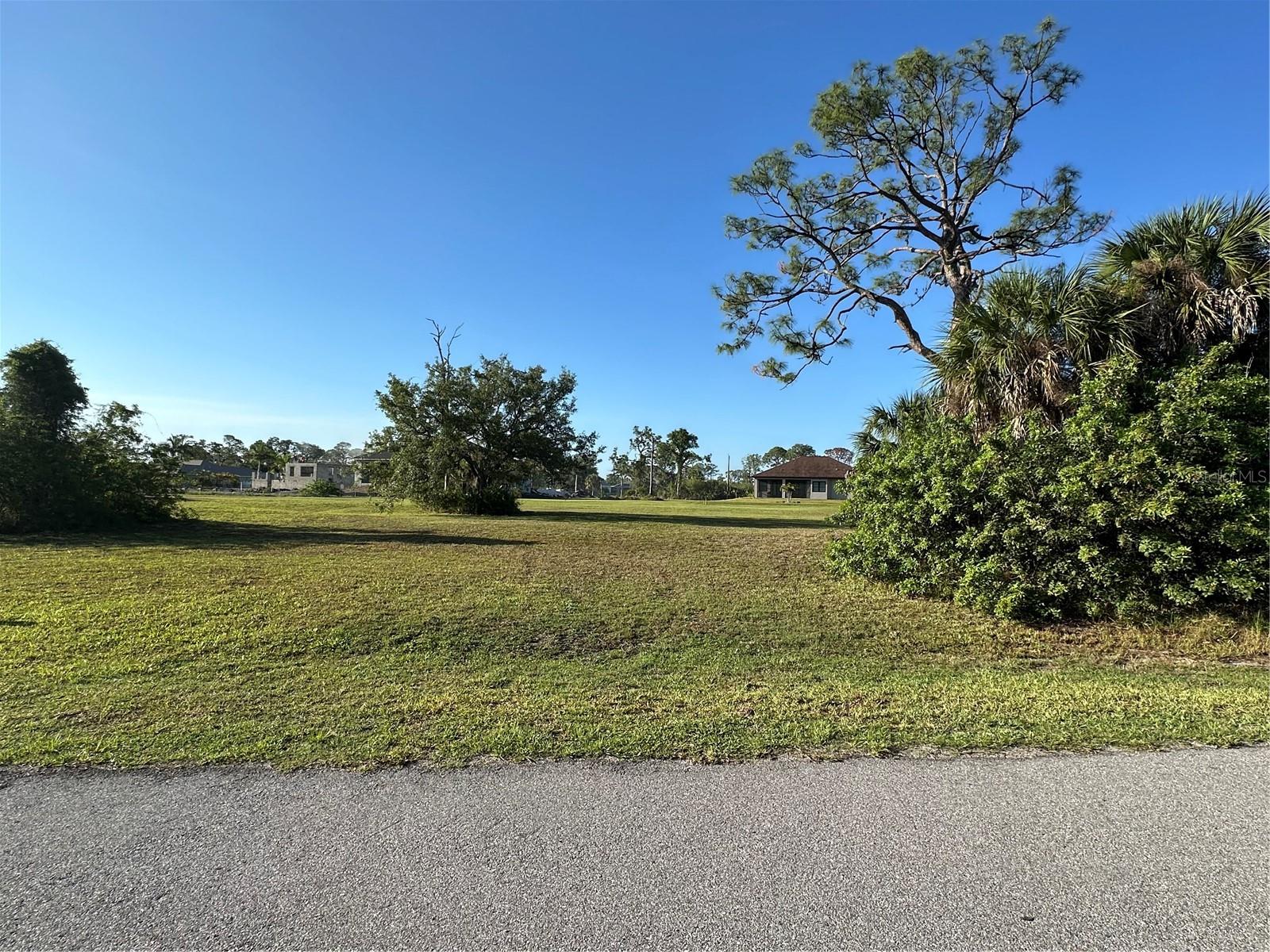 RIVERBEND ESTATES - Land