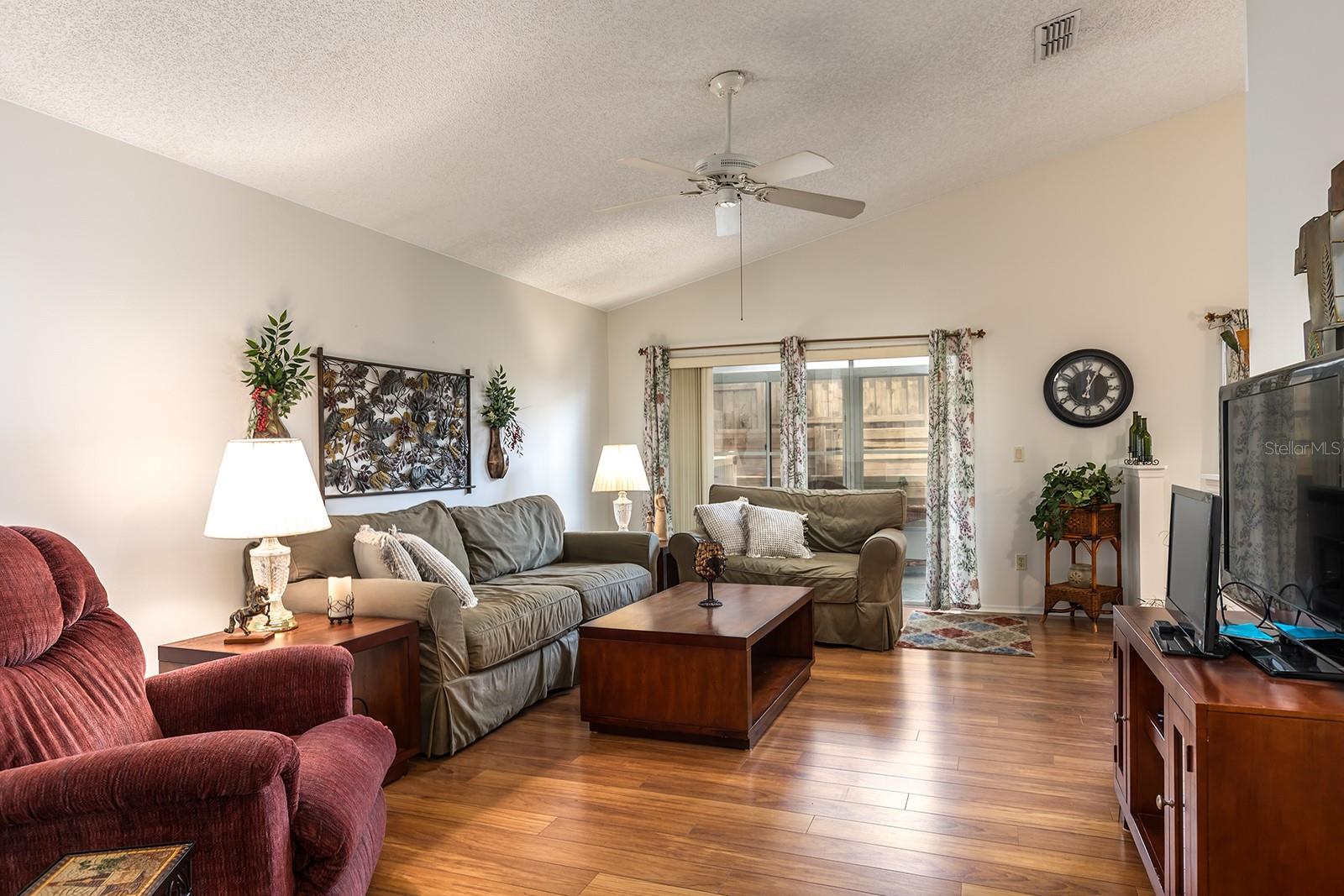 342 LAKEBREEZE CIRCLE