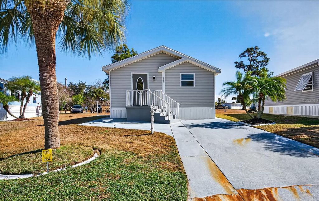 Photo of 204 Crown Point Drive, Nokomis, FL 34275 (MLS # N6142800)