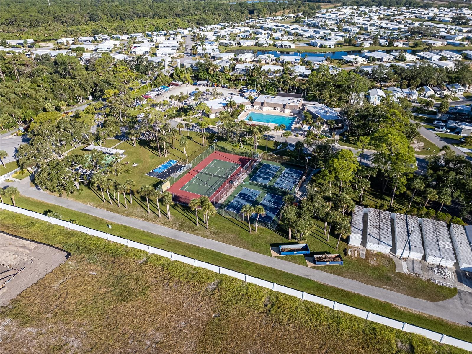 KINGS GATE SECTION 1 - Residential