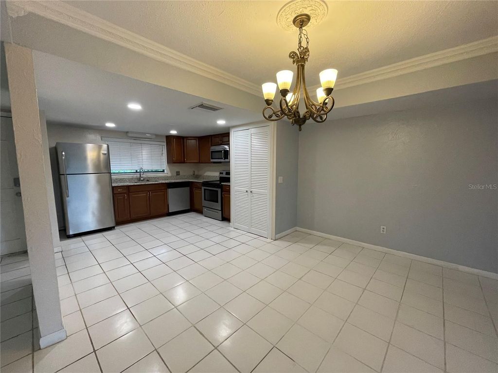 Photo of 710 Raymond Circle, Altamonte Springs, FL 32714 (MLS # O6405786)